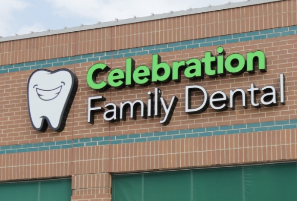 Outside view of Carrollton Texas dental office building