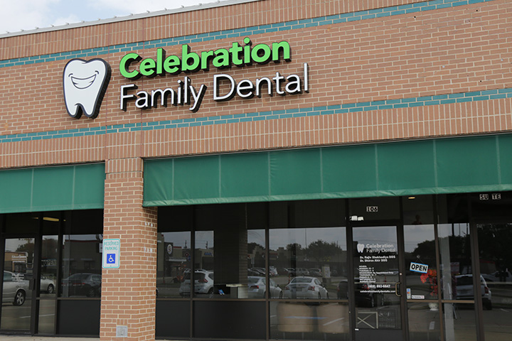 Outside view of Carrollton Texas dental office building